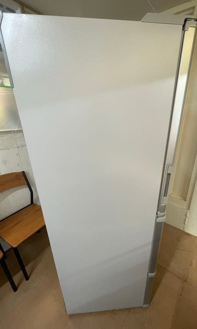 シャープ 冷蔵庫 SJ-W356Ｊ　両開き 350L 2022年製　中古品