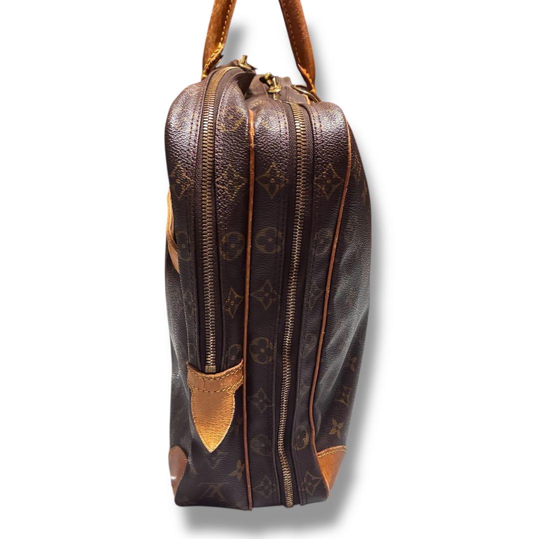 ルイヴィトン　ポルトドキュマン　ヴォワヤージュ　2層　ビジネスバッグ　モノグラム