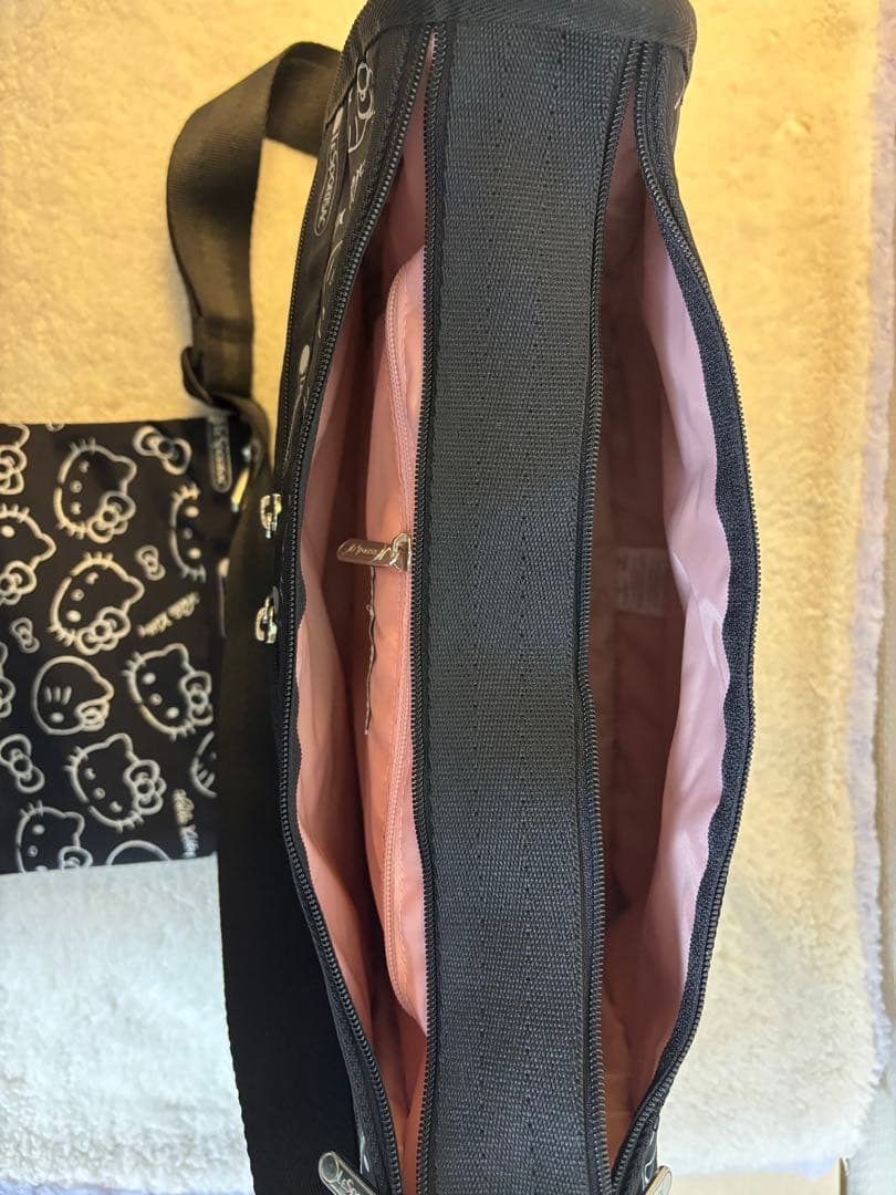 【タグ付き新品】レスポートサック × ハローキティ 50周年限定ショルダーバッグ