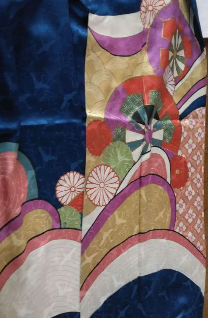 昭和レトロお誂え振袖　群青色　群馬桐生　手染め　正絹　ヴィンテージ着物