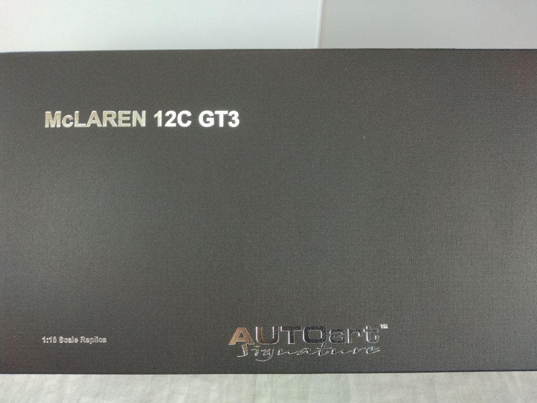 275　未使用　1/18　オートアート　マクラーレン　12C　GT3　　ホワイト