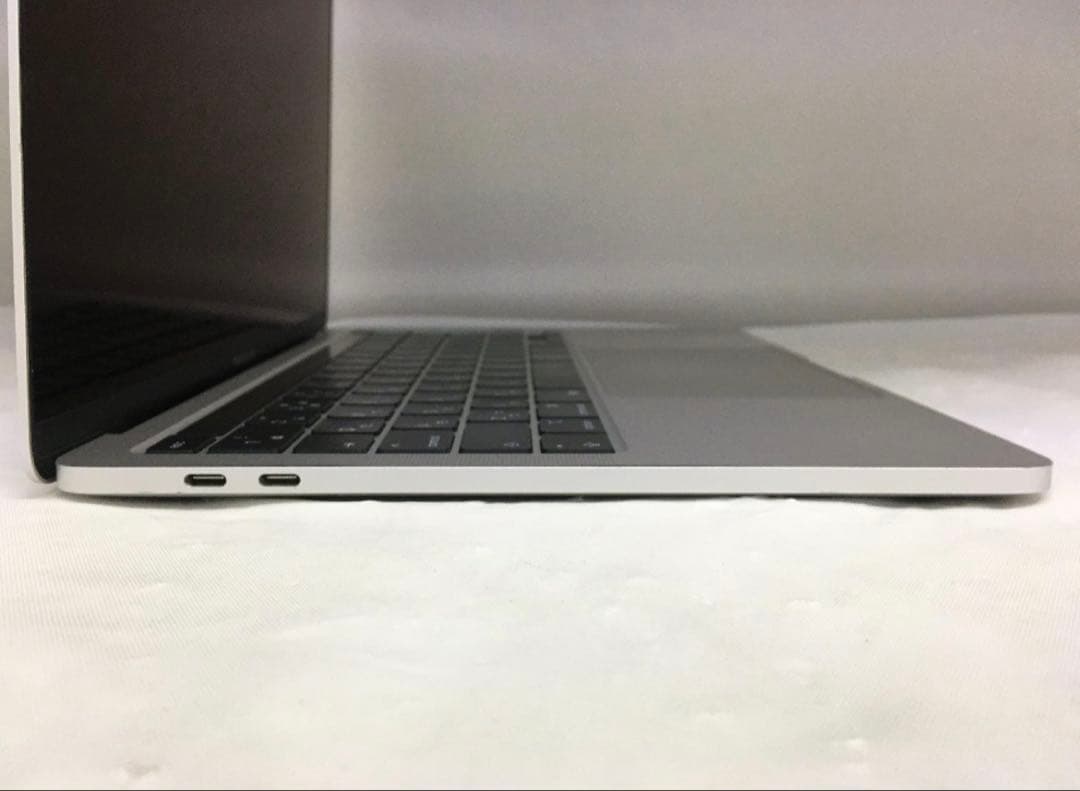 Macbook Pro 2020 13インチ I7 Ram 16gb