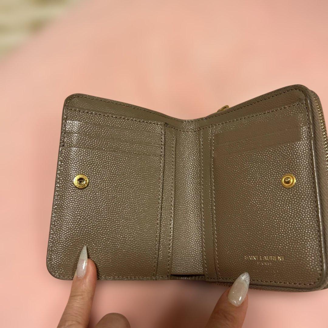 m*3様 YSL ベージュ二つ折り財布
