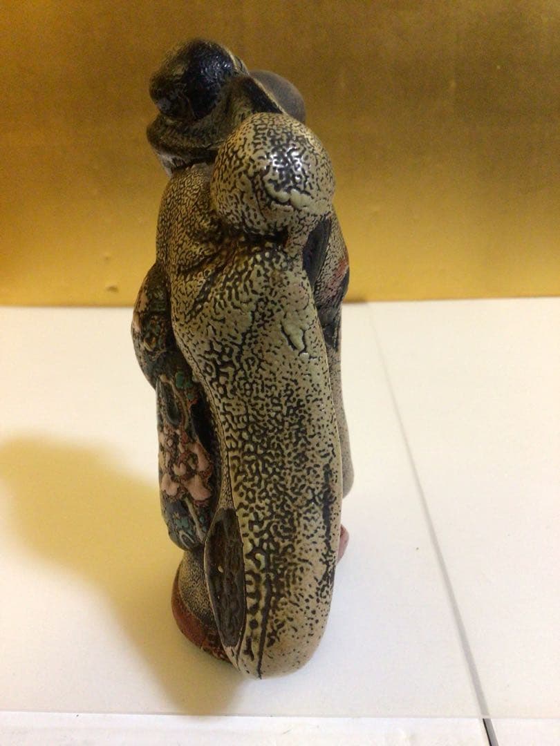 陶器 可愛い着物の置物 サインあり　値段交渉受付ます…