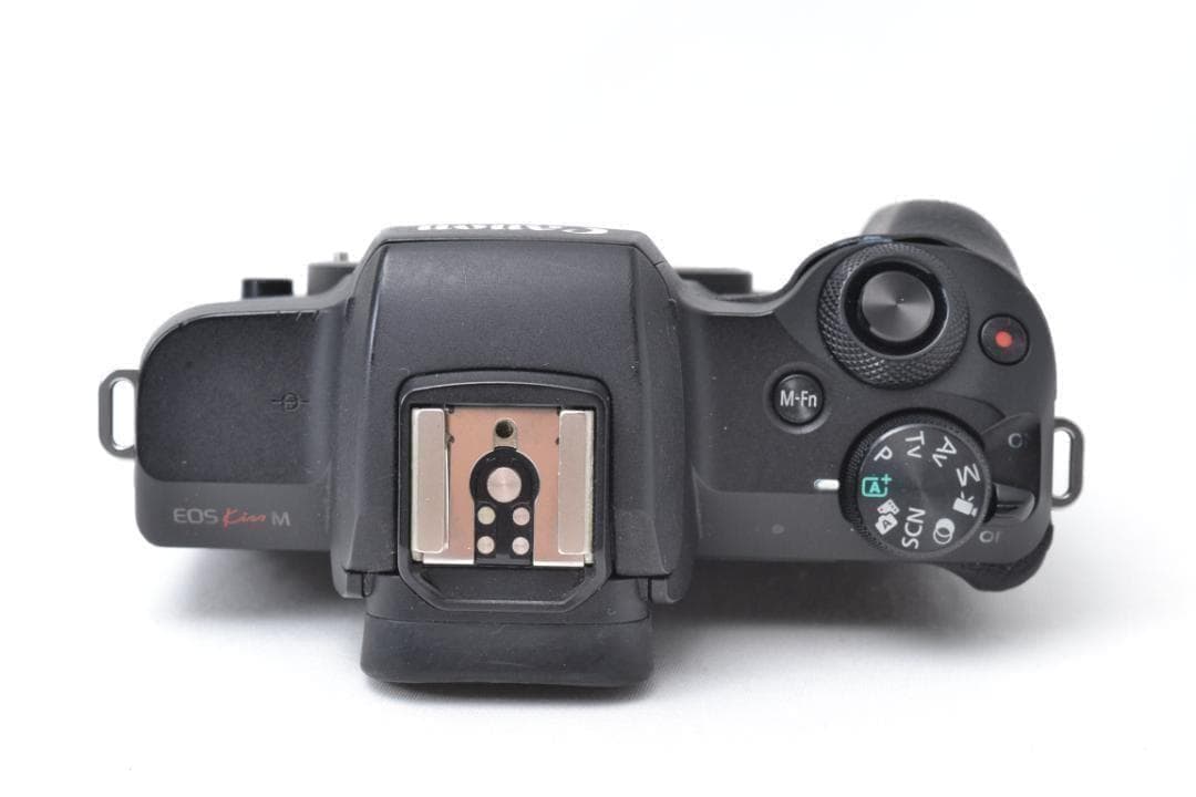 キャノン　Canon EOS Kiss M レンズキット