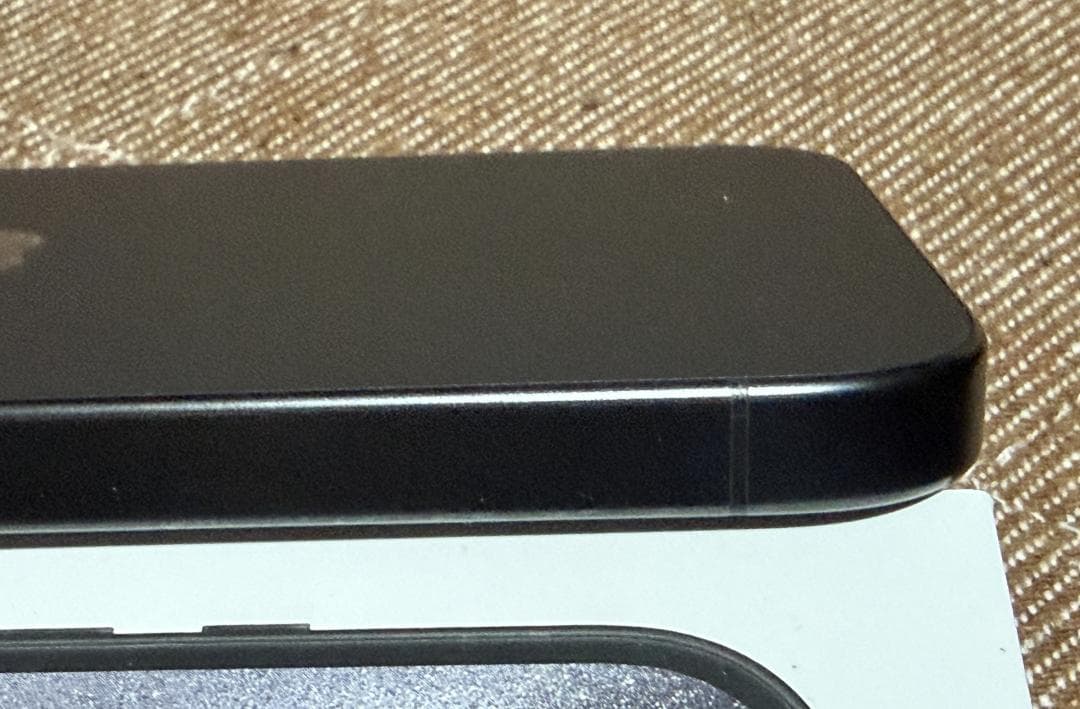 Apple iPhone 15 Pro 黒　512GB 本体　おまけ付き