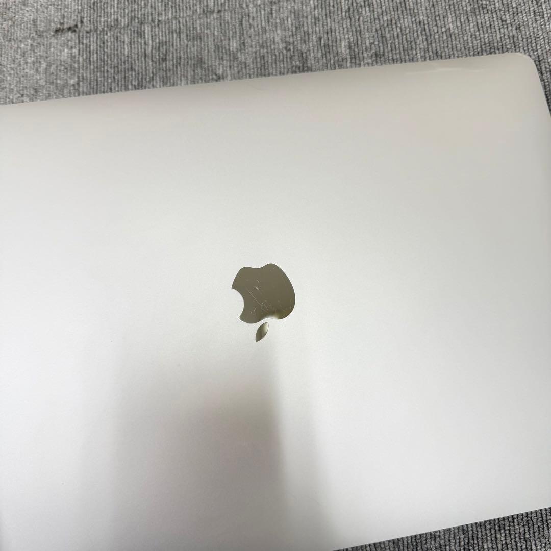 MacBook Pro 16インチ2019 16GB / 512GB シルバー
