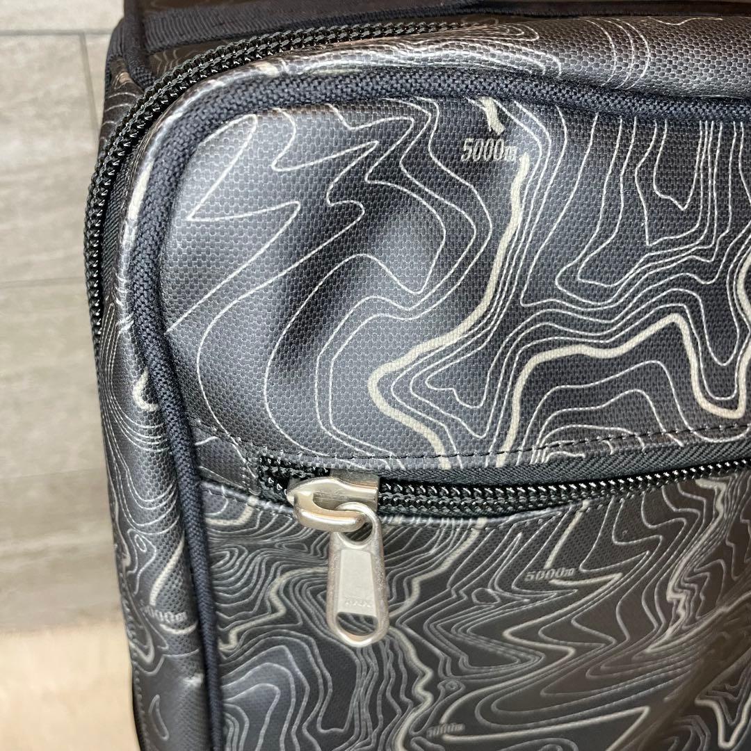 ✨完売品　THE NORTH FACE Rolling Thunder トラベル