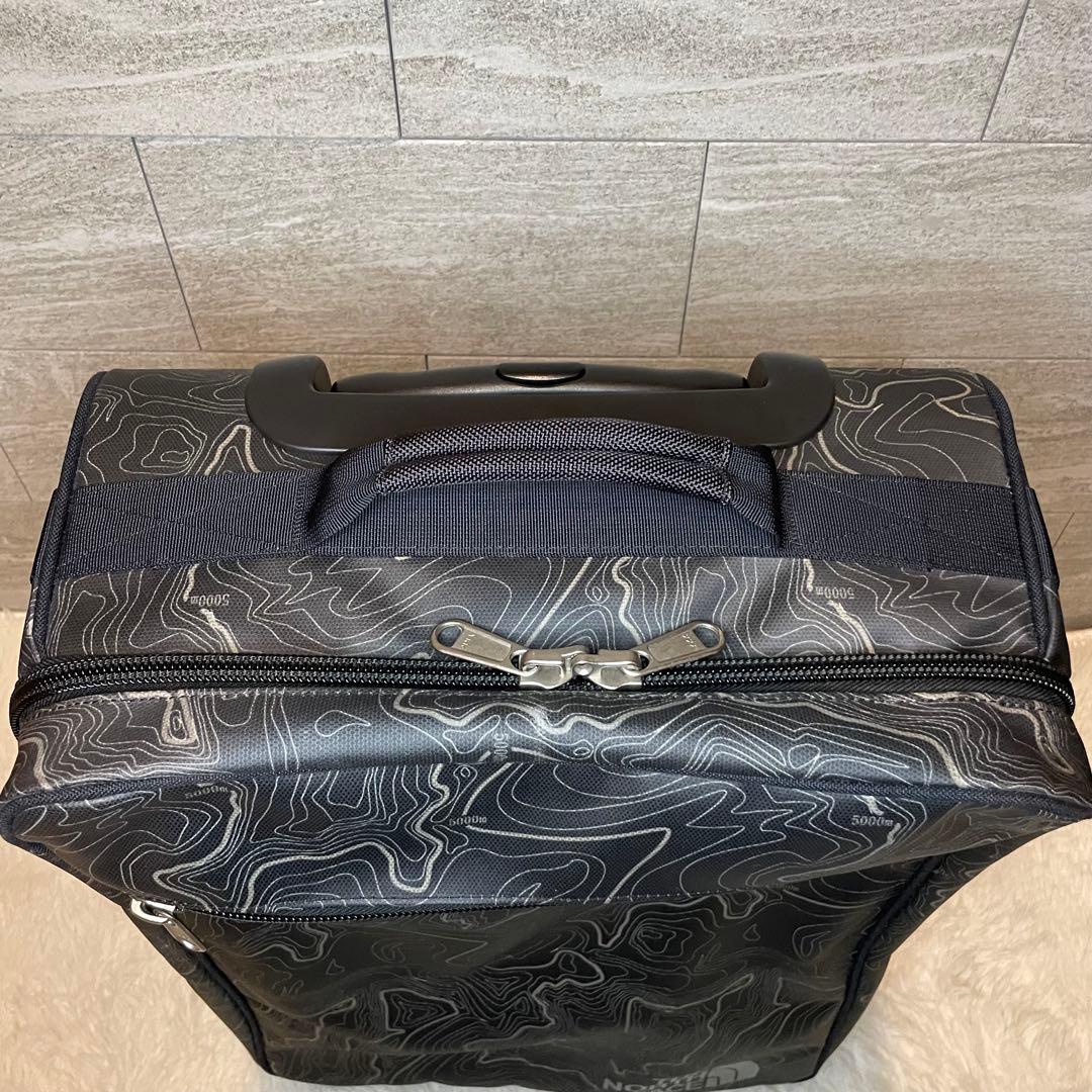 ✨完売品　THE NORTH FACE Rolling Thunder トラベル