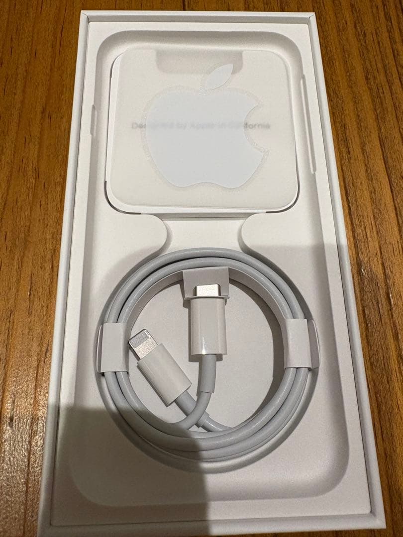 ⭐︎美品⭐︎ iPhone SE (第3世代) 128GB おまけ付き