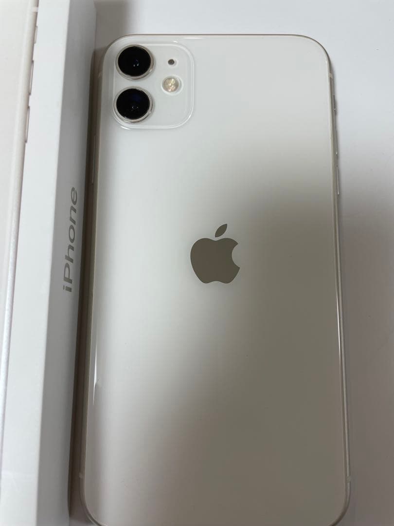 携帯電話本体 iPhone11 64G