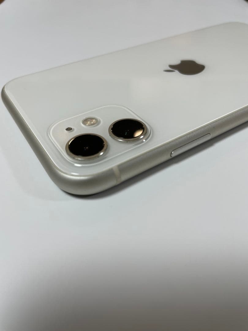 携帯電話本体 iPhone11 64G