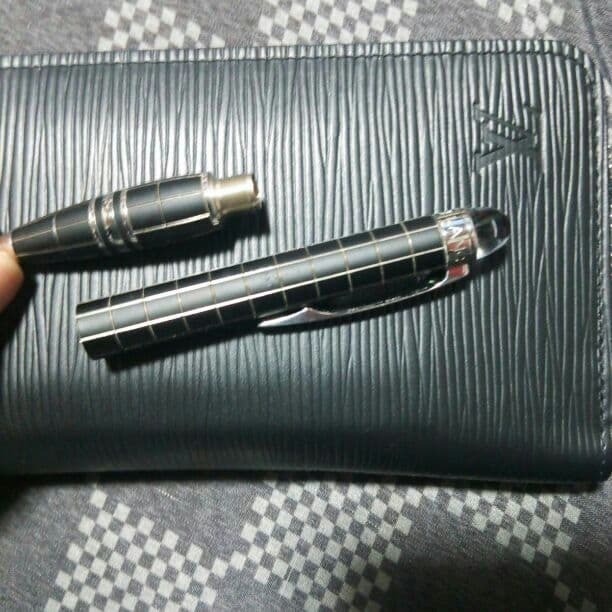 早い者勝ちクリスマスセール 正規品のモンブランのスターウォーカーです