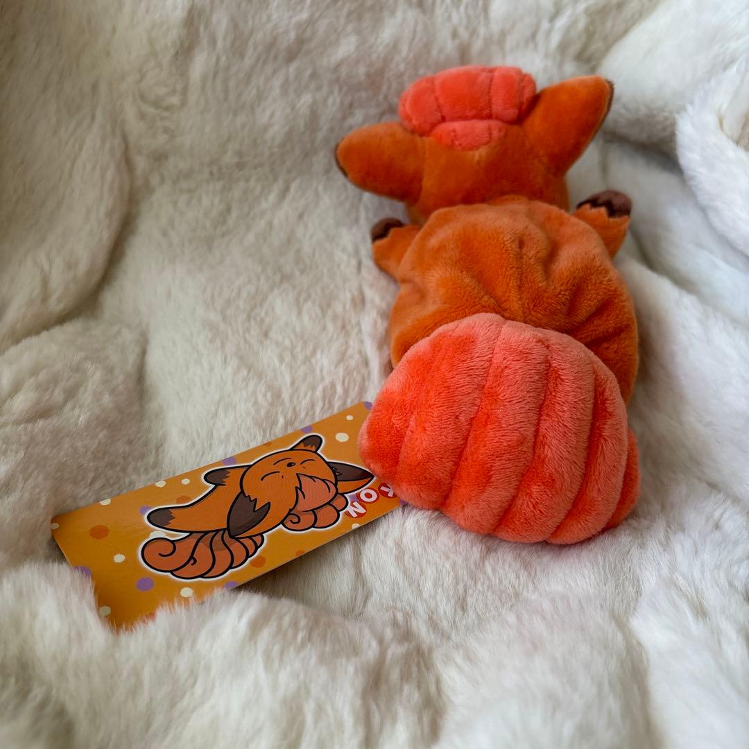 ポケモンセンター　ロコン　くったりぬいぐるみ　おねむりver