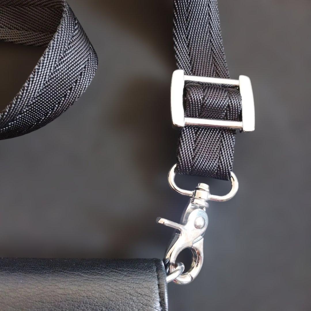 DIESEL ブラックショルダーバッグ【男女兼用】