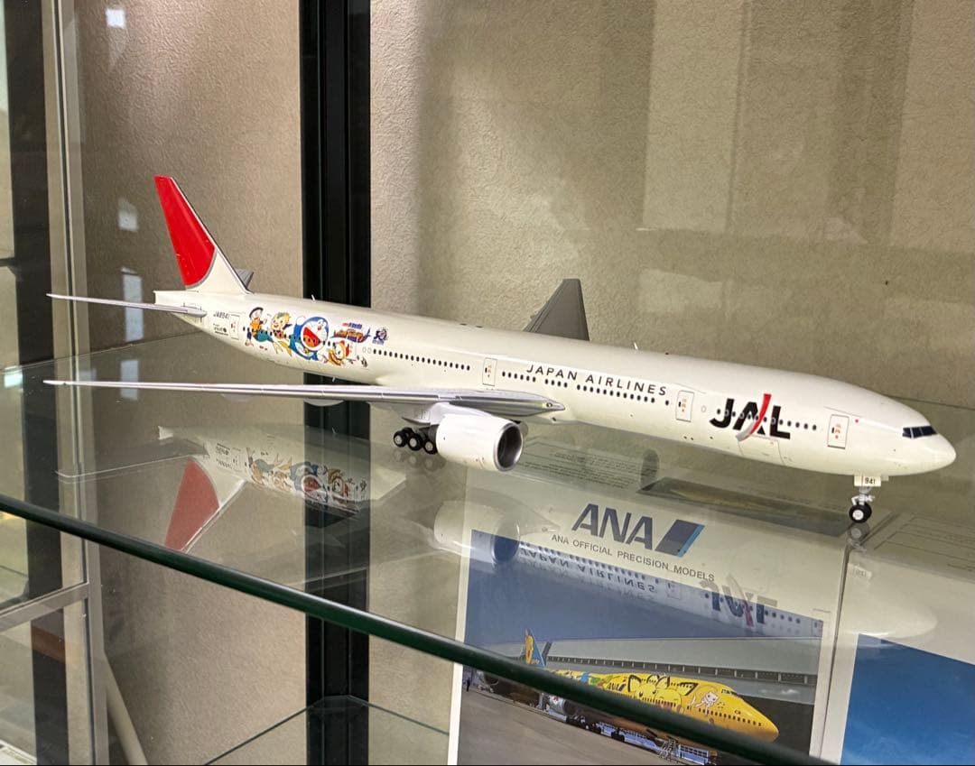 K*A様 美品 JAL B777-300 JA8941 1/200 金属製 JC
