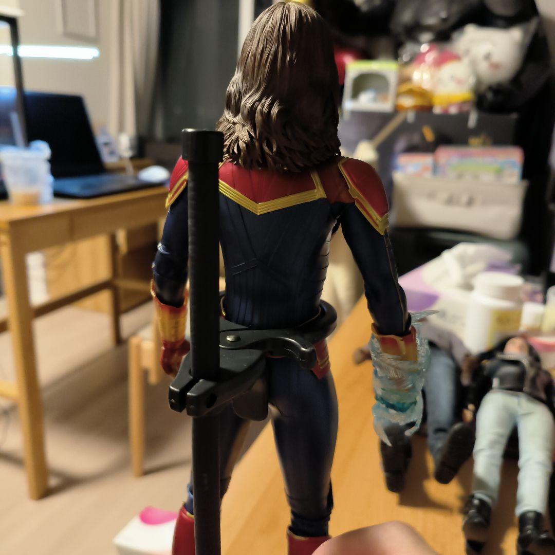 ホットトイズ キャプテン・マーベル 1/6スケール【美品】