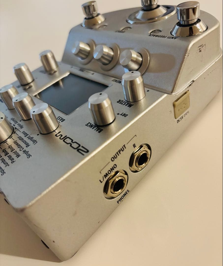 Zoom A3 アコースティックギタープリアンプ