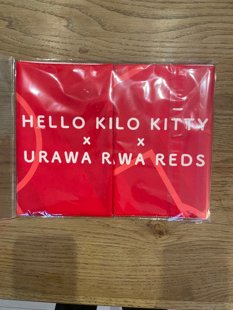 ハローキティ × ウラワレッズ Tシャツ Lサイズ