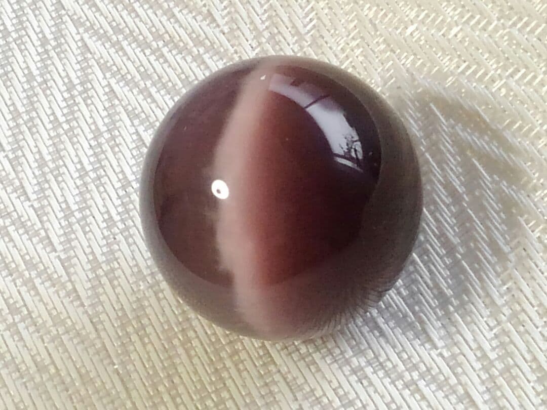 紫　キャッツアイ　大玉　５８ｍｍ　置物　飾り　風水