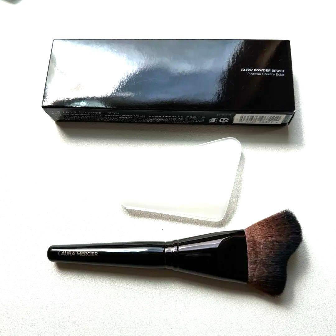 【新品未使用】ローラメルシエ グロウパウダーブラッシュ　メイクブラシ