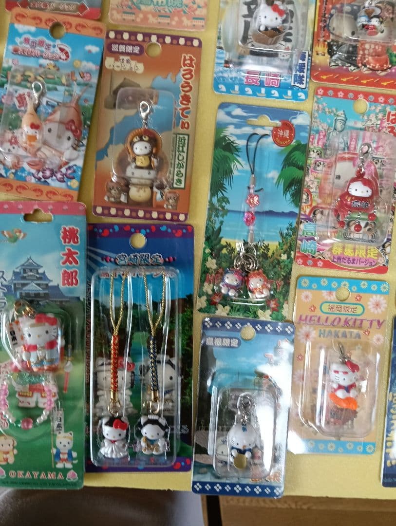 1　ご当地ハローキティファスナーストラップなど日本全国47都道府県制覇！＋１個