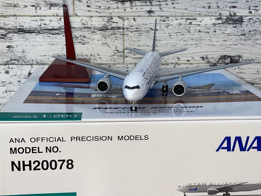全日空 スタアラ塗装 B777-200 1/200 NH20078 JA712A