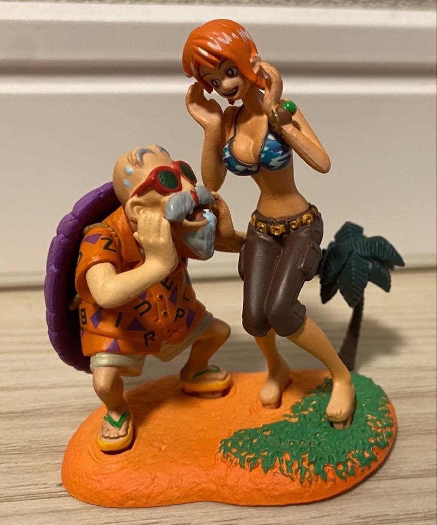 ドラゴンボールカプセルネオ　withワンピース　ジャンプ40周年　悟空フィギュア