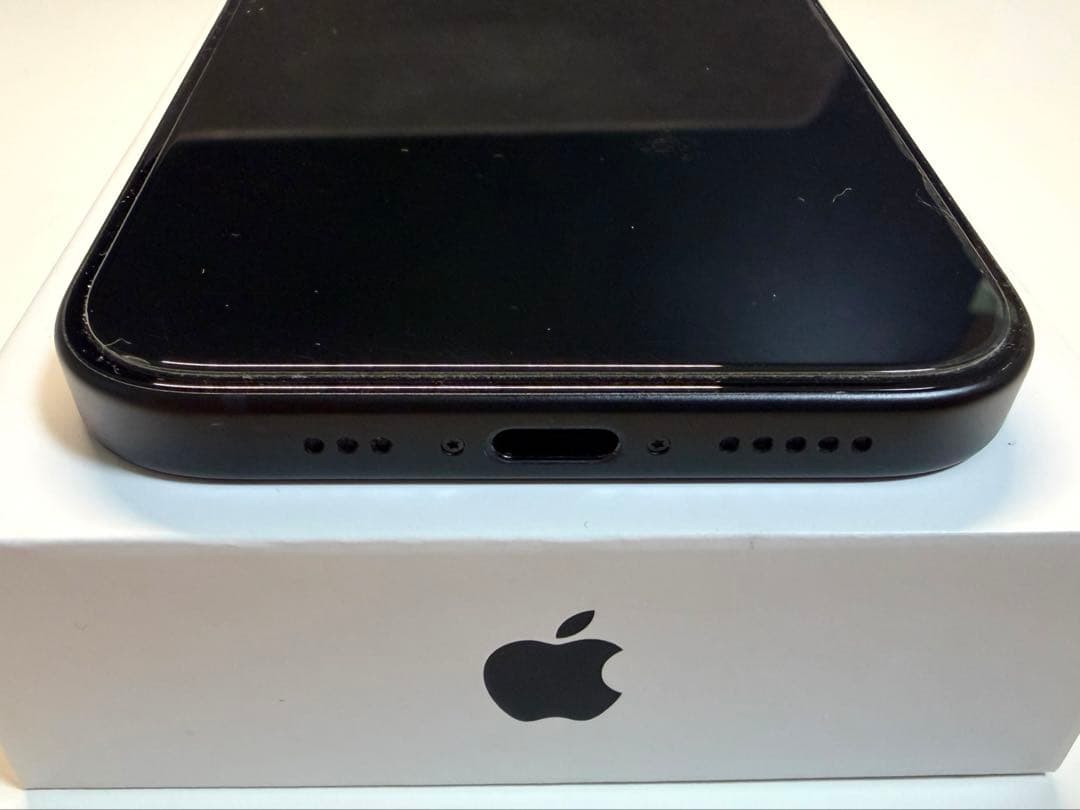 Apple iPhone 15 128GB スペースブラック