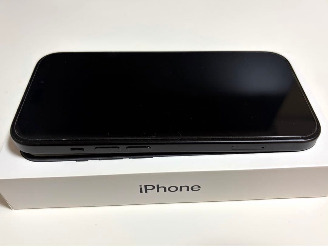 Apple iPhone 15 128GB スペースブラック
