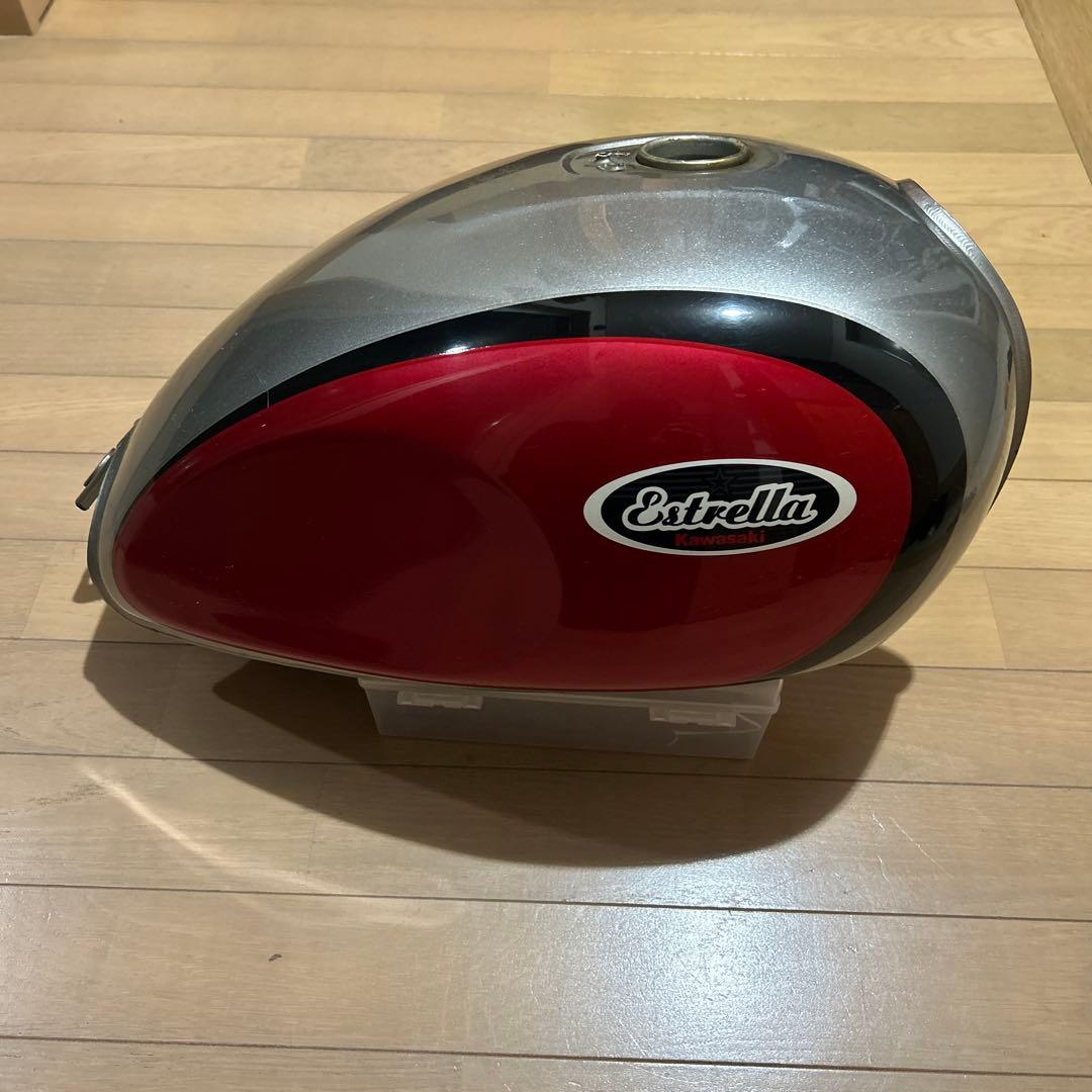 Estrella エストレヤ　バイクタンク レッド/シルバー　キャブ車