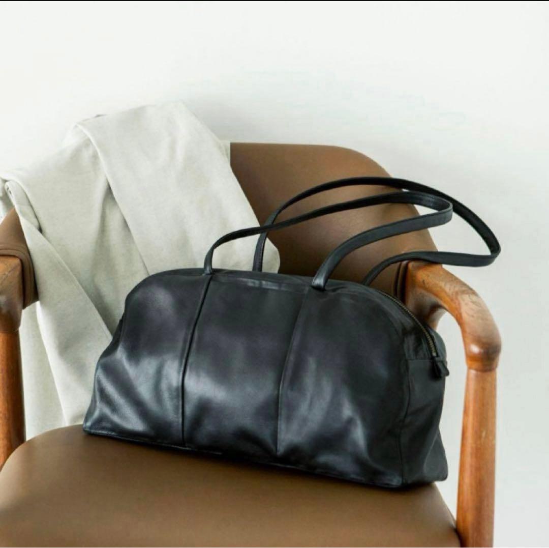 美品　 北欧、暮らしの道具店 一田憲子さんとつくったラウンドレザーバッグ 本革