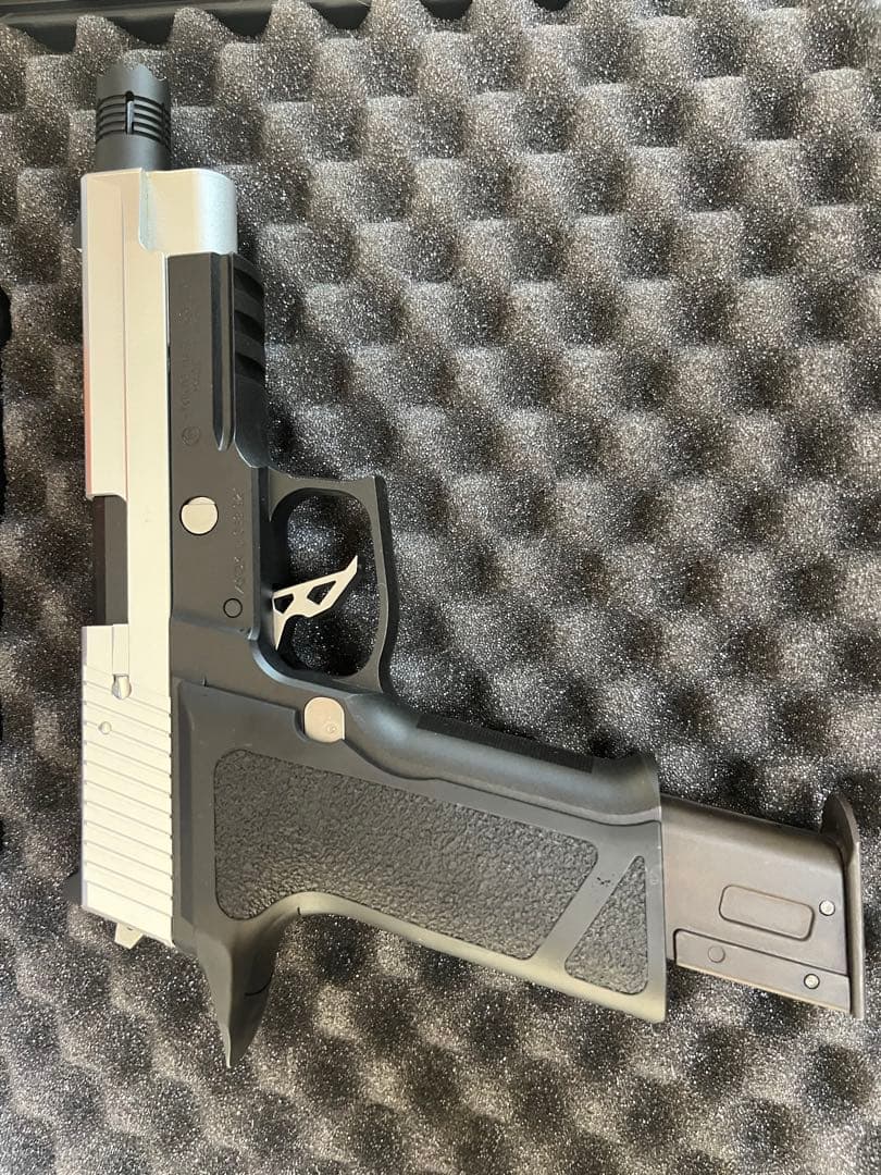 BIOHAZARD東京マルイ Sentinel Nine ガスブローバック