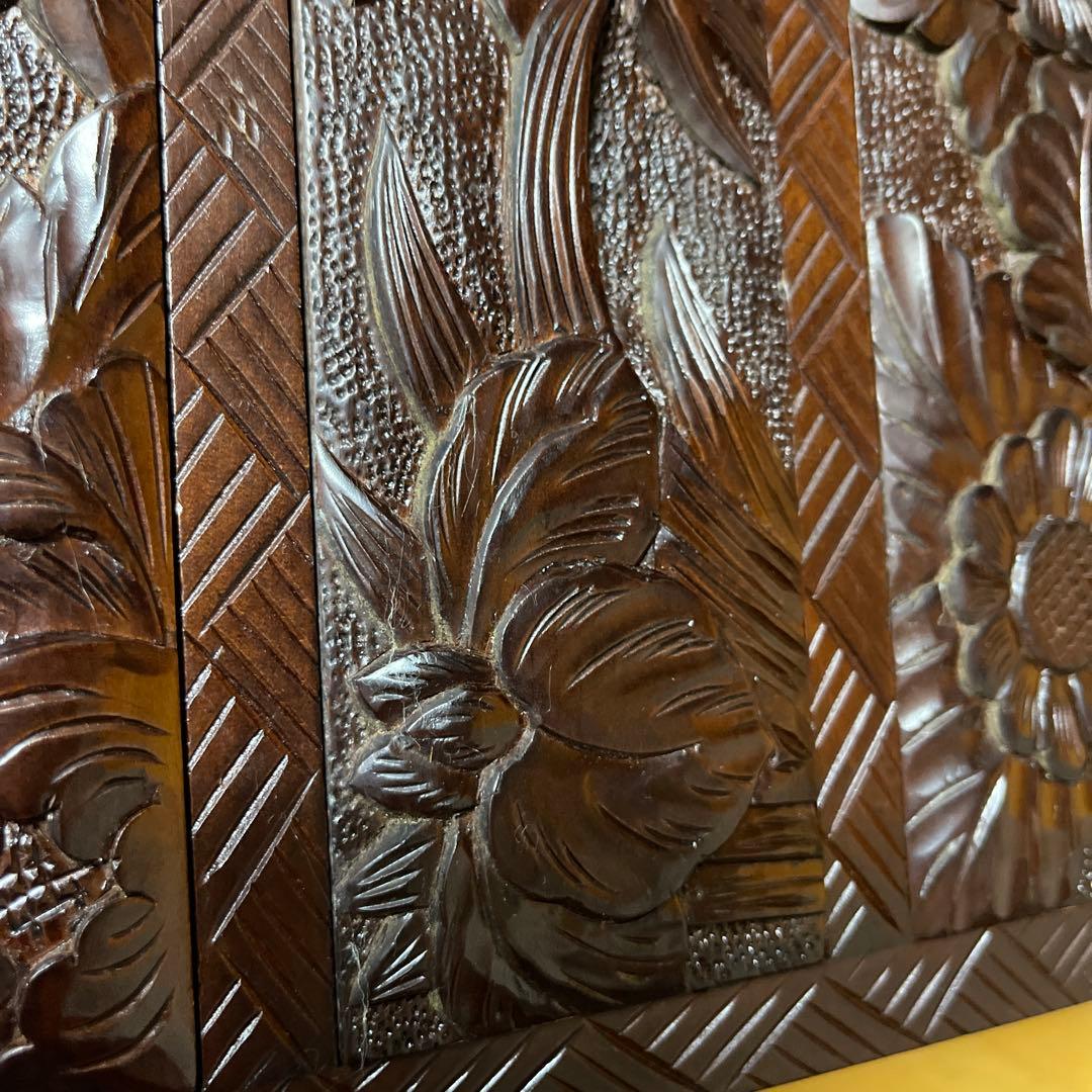 日光彫？軽井沢彫？　木製花柄彫刻箪笥　3段引き出し　家具　アンテーク