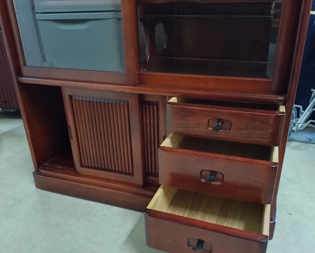 Y【昭和レトロ】アンティーク！サイズ感も絶妙！カリモク 茶箪笥 食器棚 水屋