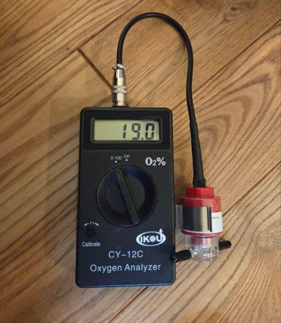 【ペット用】 酸素発生器と酸素室、酸素濃度計の3点セット