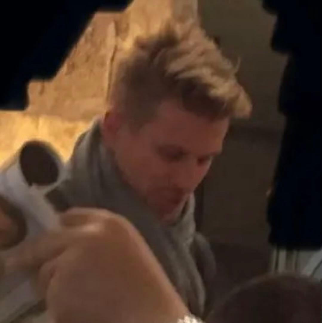 F1 ザウバー 2013年ニコヒュルケンベルグ直筆サイン入り1:43