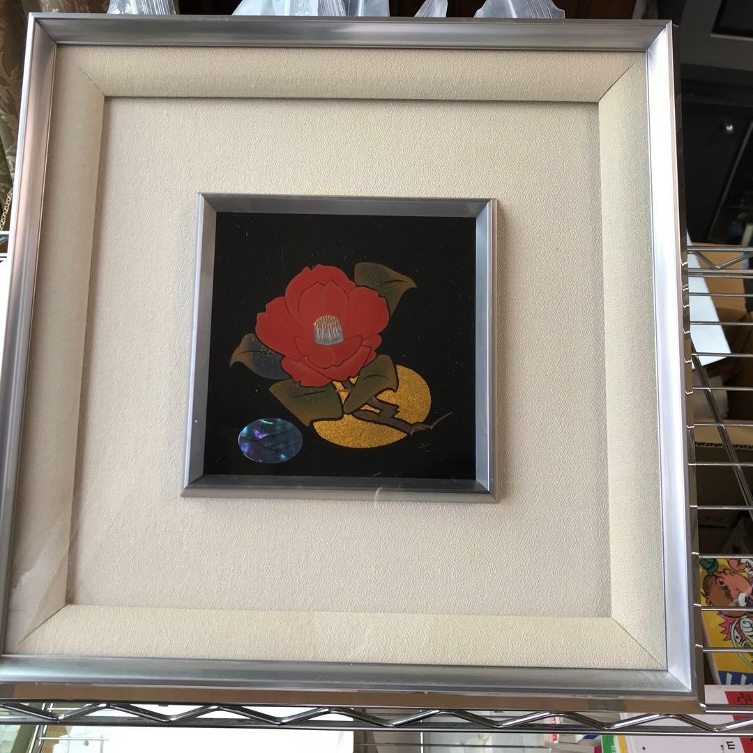 金箔 椿のアート作品