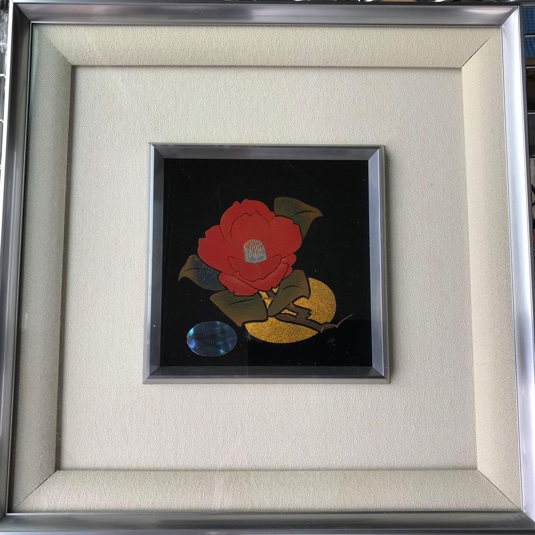 金箔 椿のアート作品