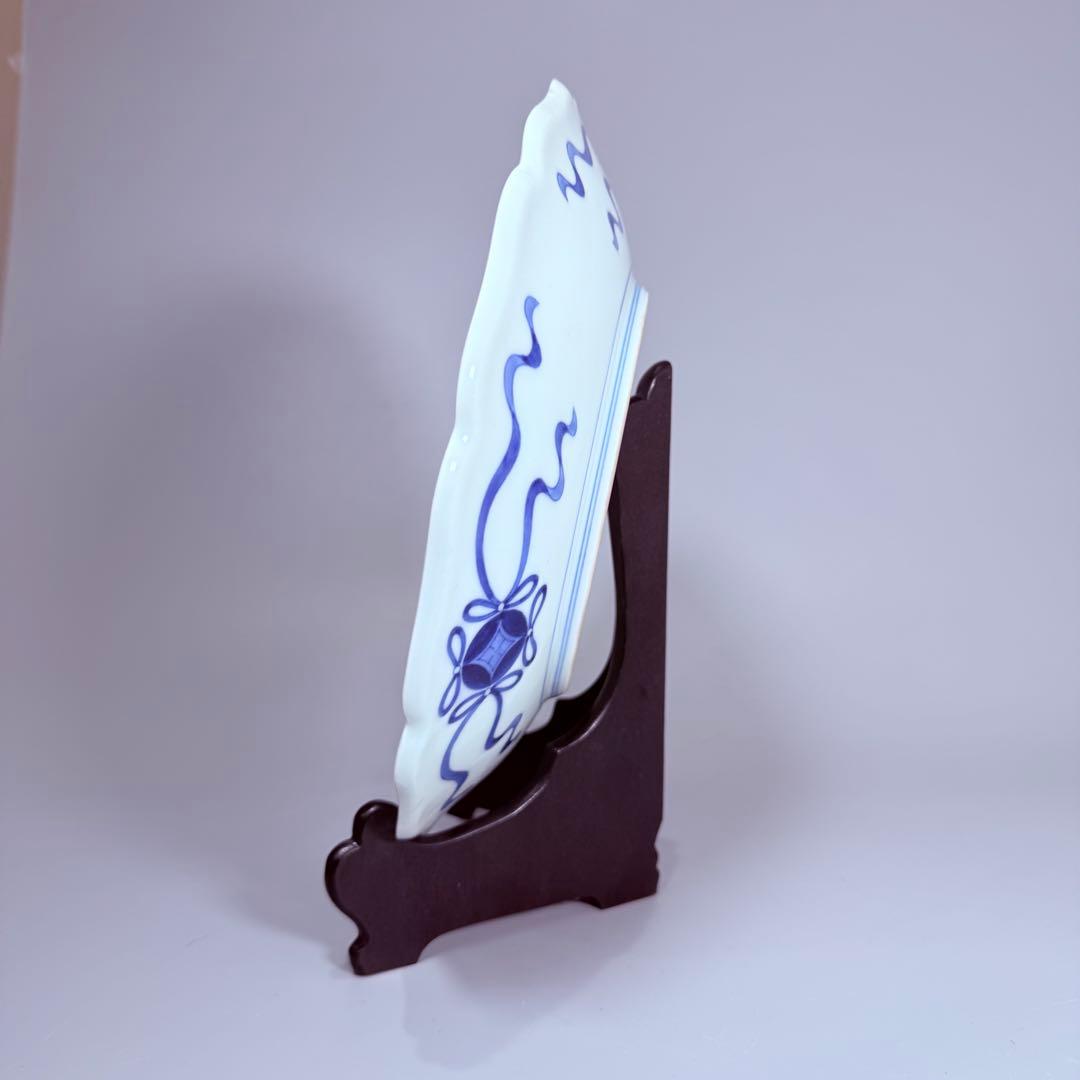 国重要無形文化財　今泉今右衛門　色鍋島文様皿　共箱付き　直径25㎝　桜　牡丹　菊