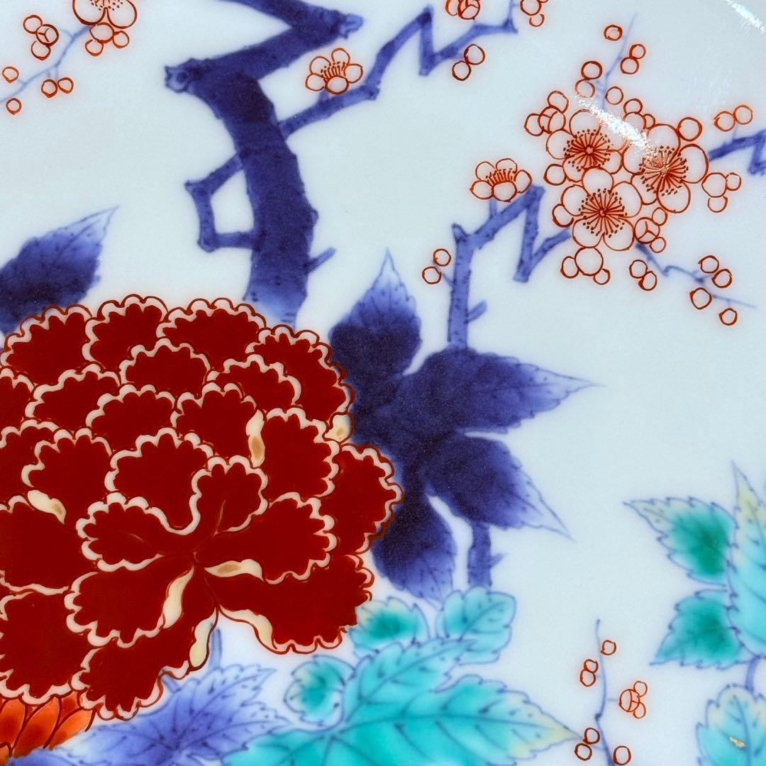 国重要無形文化財　今泉今右衛門　色鍋島文様皿　共箱付き　直径25㎝　桜　牡丹　菊