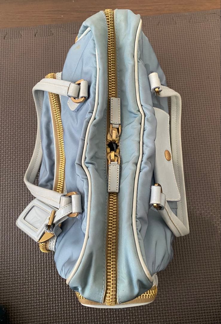 プラダ　ナイロンハンドバッグ