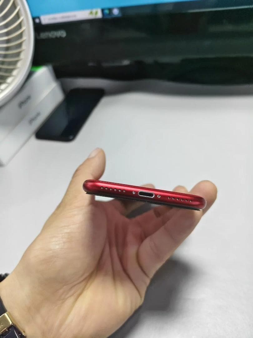 【期間限定／超美品】iPhone SE3 64GB｜SIMフリー｜赤