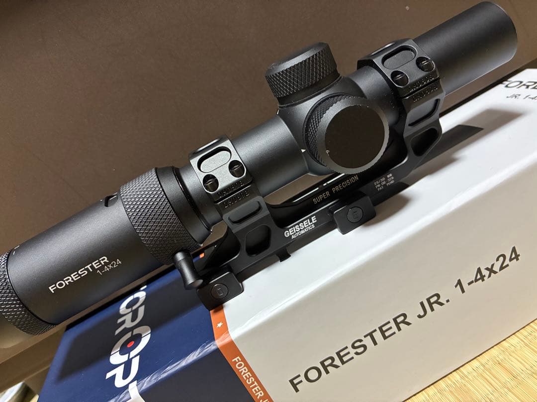 ベクターオプティクス　FORESTER JR. 1-4x24 ガイズリーマウント