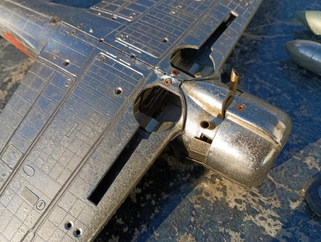 １６０４）ずっしり重いダイカスト製　ゼロ戦？　２機まとめて　難あり