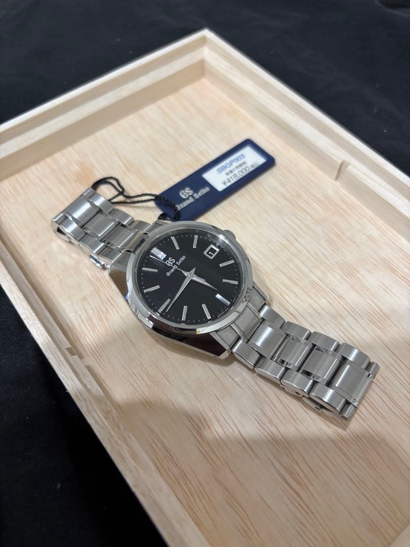 Grand Seiko ブラック 腕時計　SBGP003