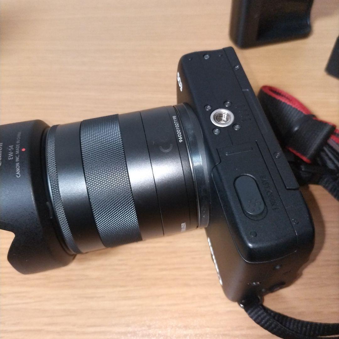 Canon キヤノン EOSM10 　EOS m10 ミラーレスカメラ