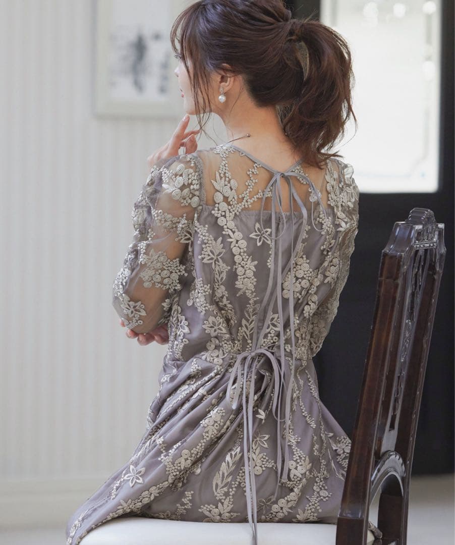 niana 刺繍レース バックリボン パーティードレス