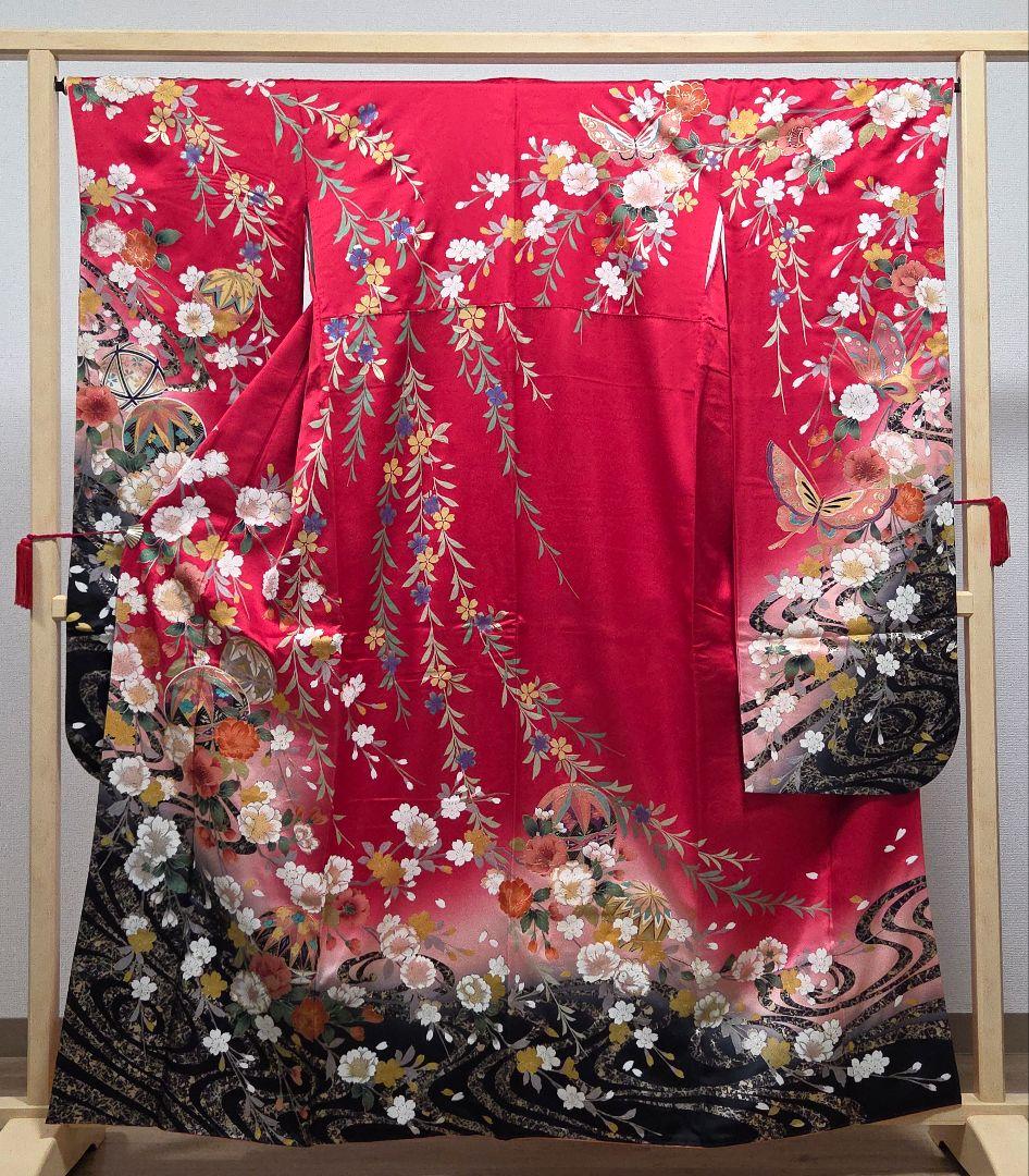 E◆着物くつろぎ 美品 蝶々に花模様 金彩 手毬 袷 正絹 振袖 成人式 着物