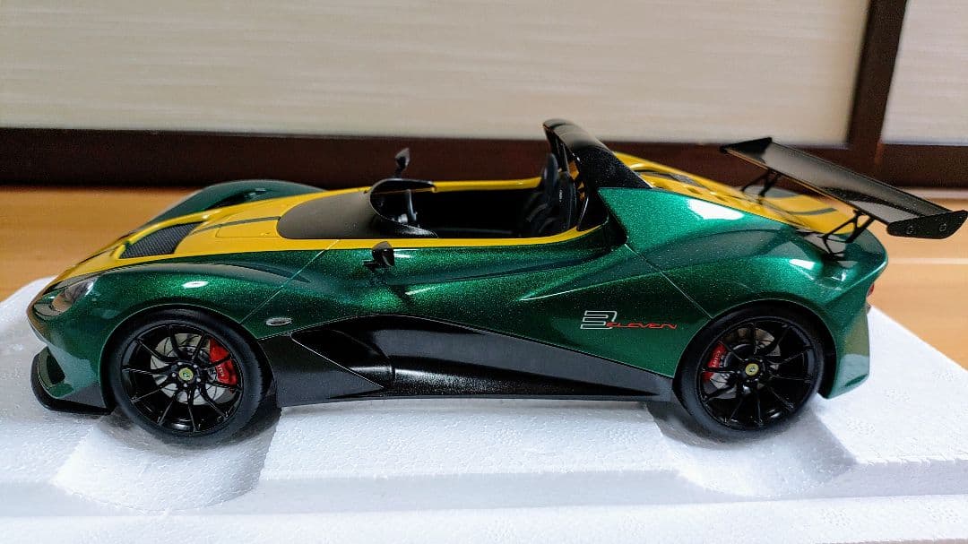 1/18　ミニカー　オートアート　ロータス　スリーイレブン　AUTOart